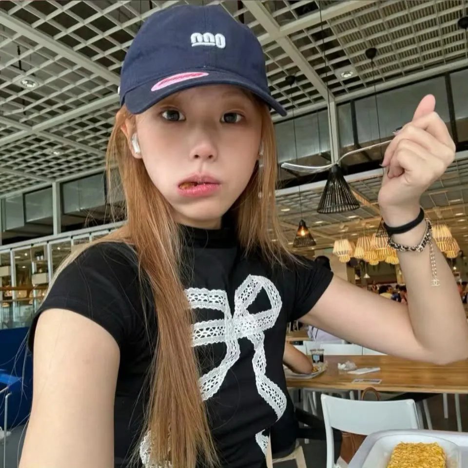 福娃萌宝见者来财